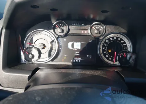 2019 Ram 1500 Classic Big Horn 4X4 6'4 Box z USA, uszkodzony, nr VIN 1C6RR7TT4KS566964